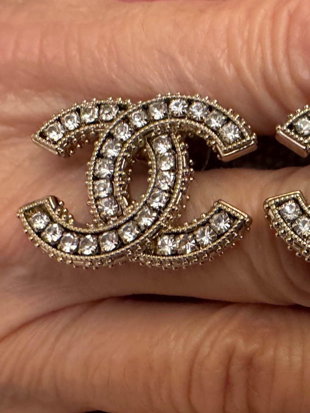 Classic Chanel CC Logo Large Strass Crystal Embellished Gold Stud Earrings - Picture 4 of 5